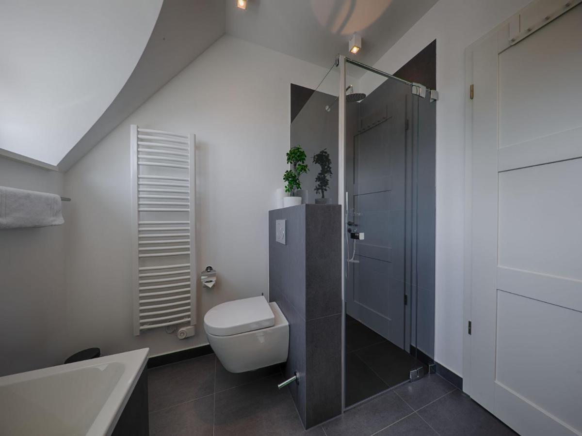 Reetland Am Meer - Premium Reetdachvilla Mit 3 Schlafzimmern, Sauna Und Kamin F27 Dranske Esterno foto